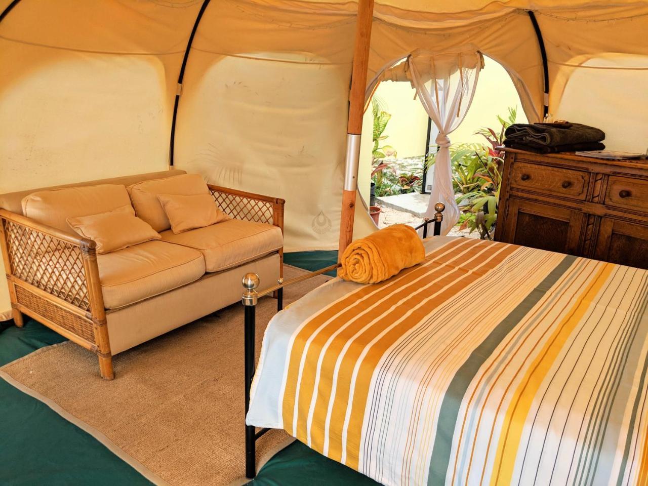 Wild Lotus Glamping Hotell Bolands Exteriör bild
